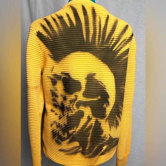“I LOVE JESUS” yellow knit sweater - Picture 2 of 4